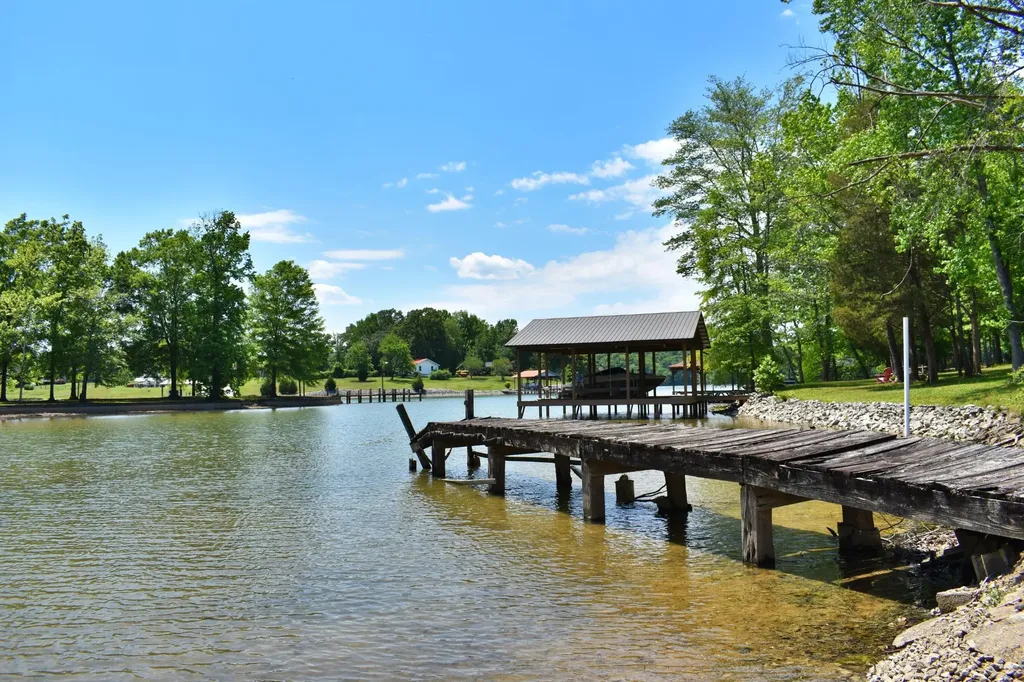 3442 River Road Ten Mile TN 37880