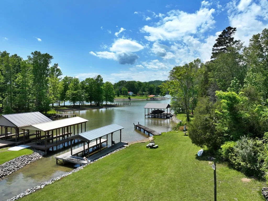 3442 River Road Ten Mile TN 37880