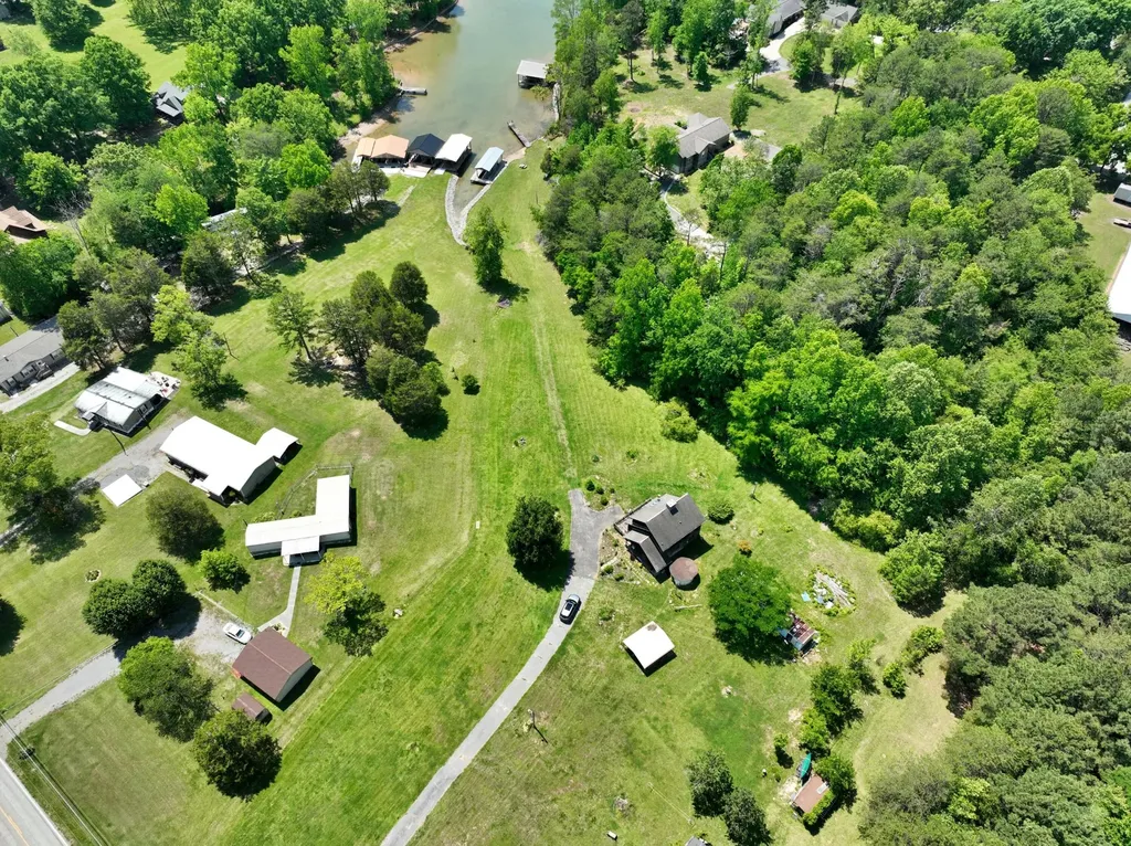 3442 River Road Ten Mile TN 37880