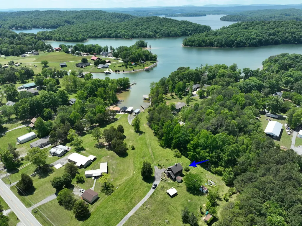 3442 River Road Ten Mile TN 37880