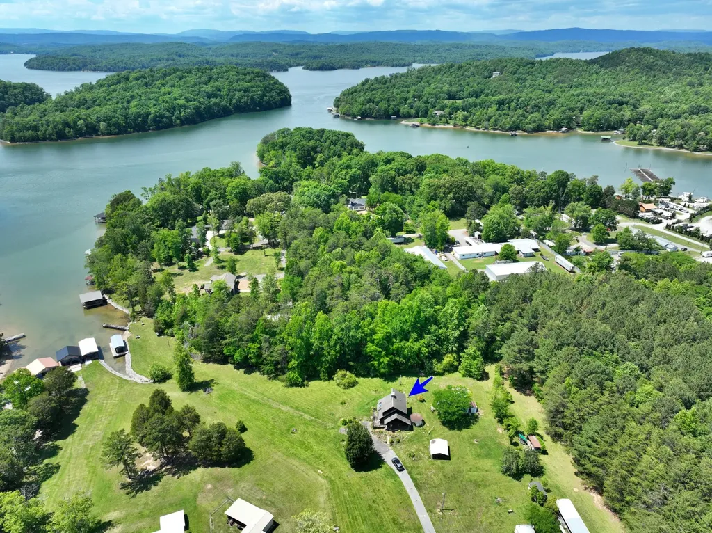 3442 River Road Ten Mile TN 37880