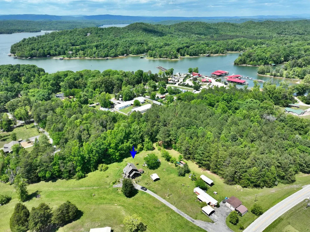 3442 River Road Ten Mile TN 37880