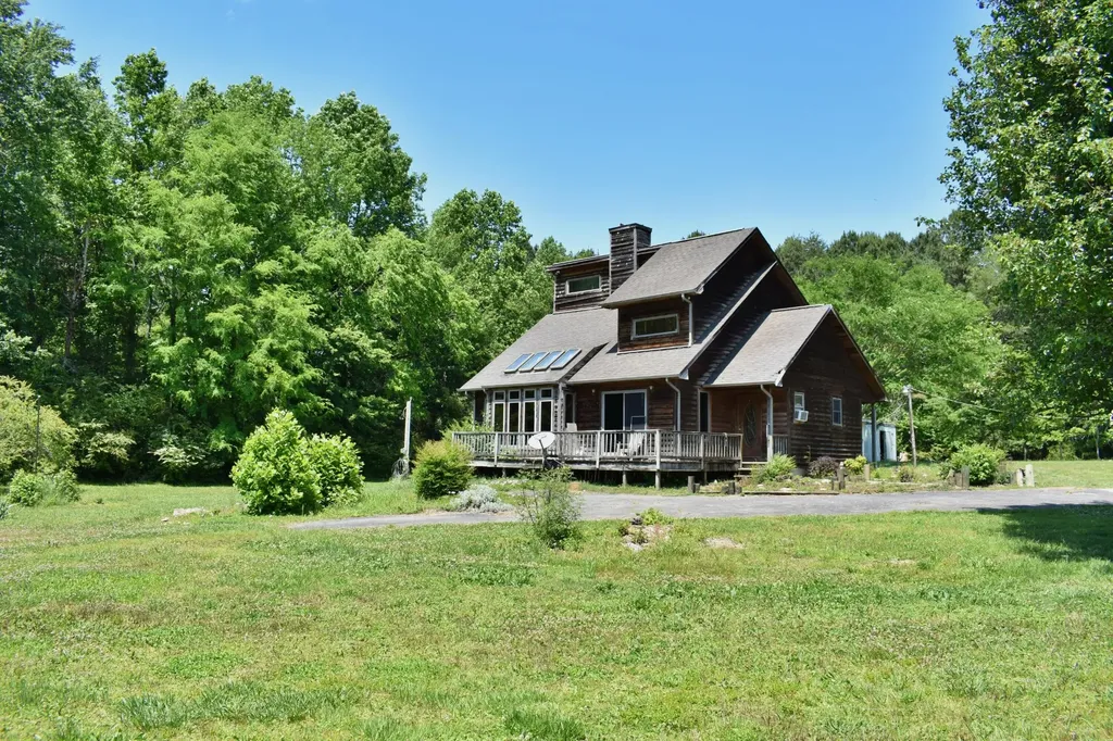 3442 River Road Ten Mile TN 37880