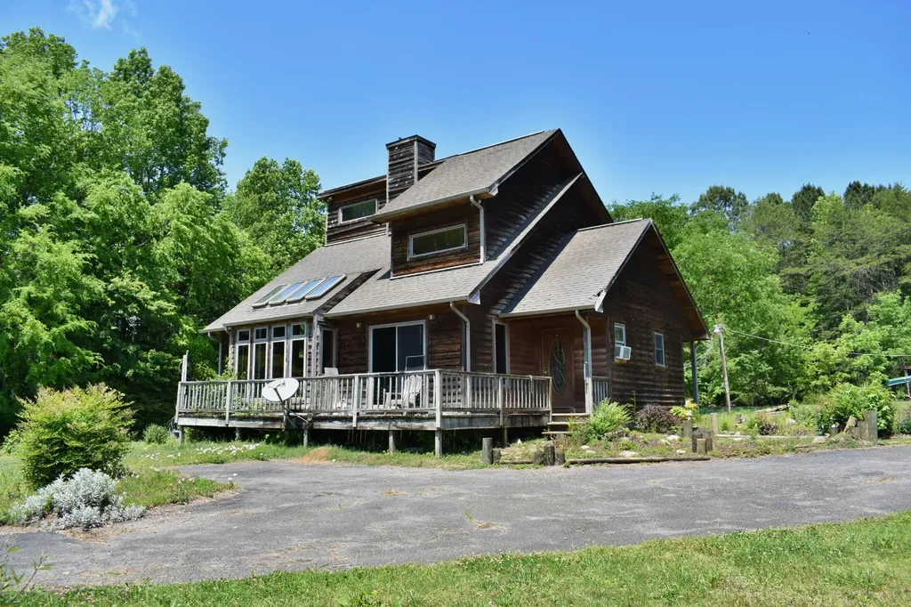 3442 River Road Ten Mile TN 37880