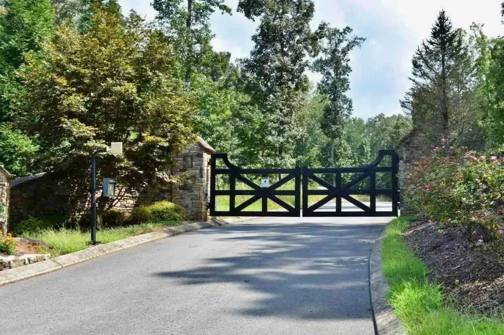 450 Hidden Forest Trail Spring City TN 37381