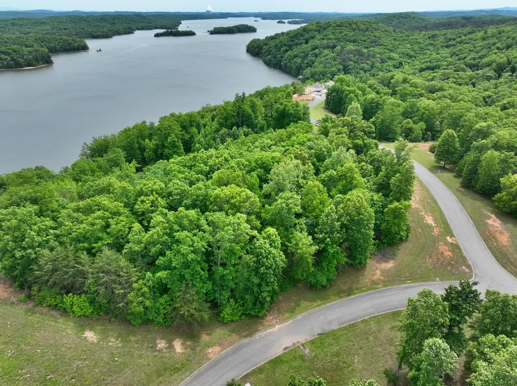 450 Hidden Forest Trail Spring City TN 37381