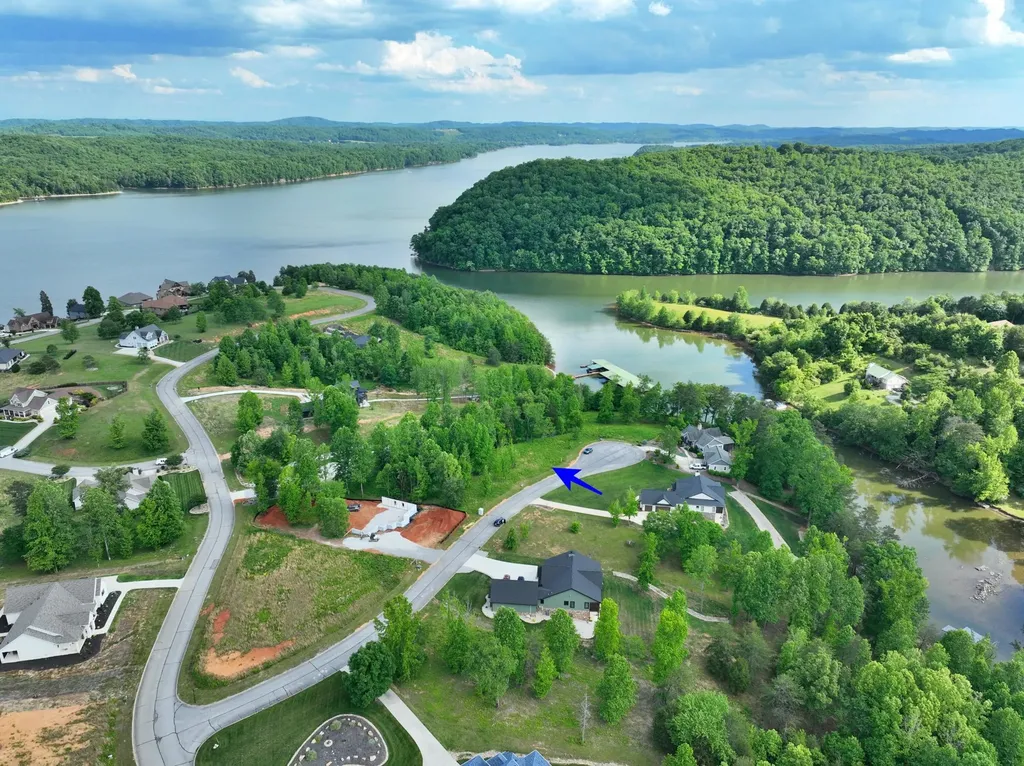 56 Blue Heron Bluff Harriman TN 37748