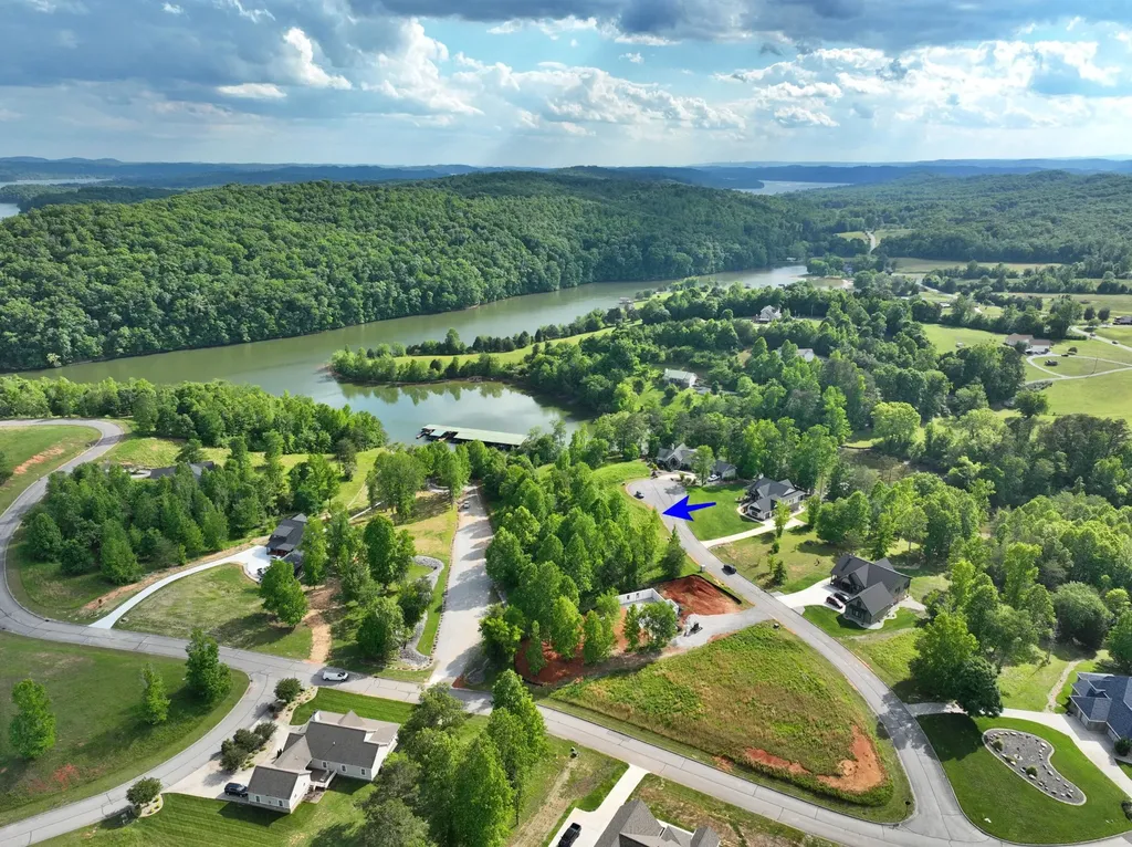 56 Blue Heron Bluff Harriman TN 37748