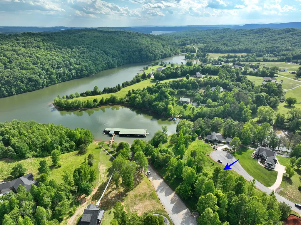 56 Blue Heron Bluff Harriman TN 37748