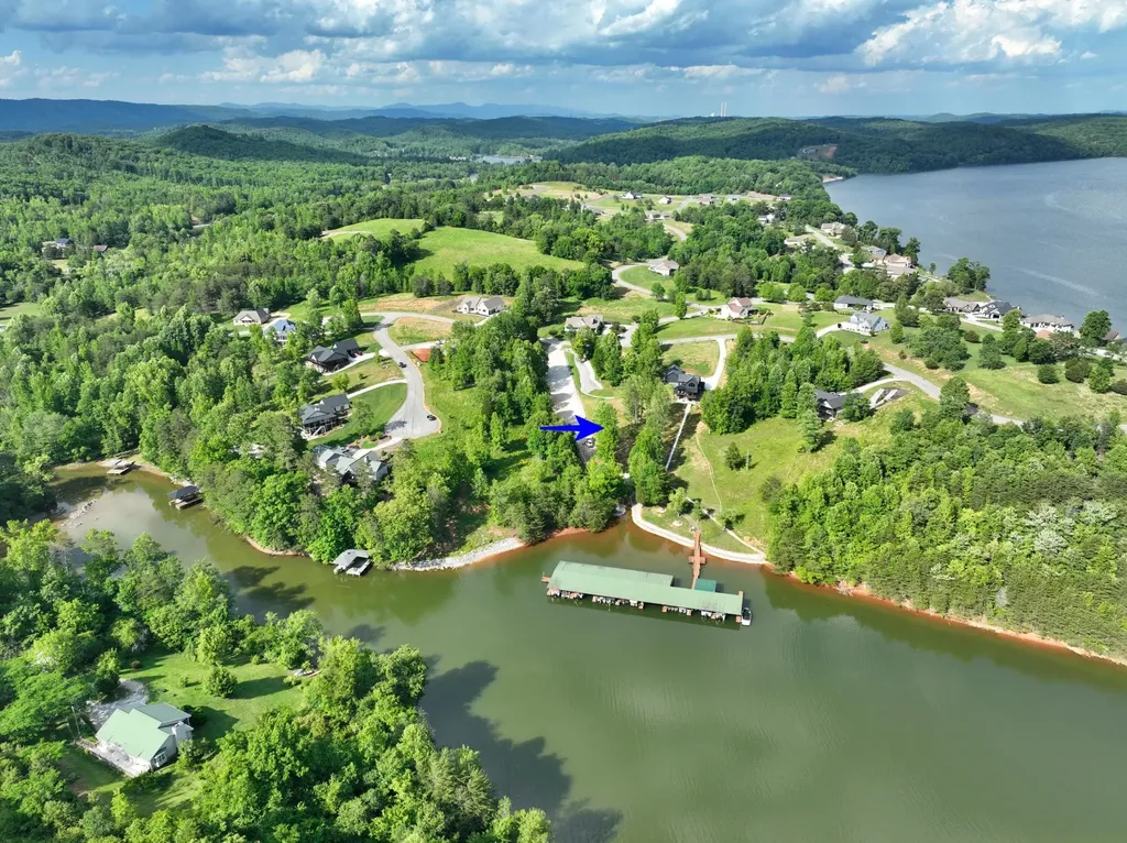 56 Blue Heron Bluff Harriman TN 37748