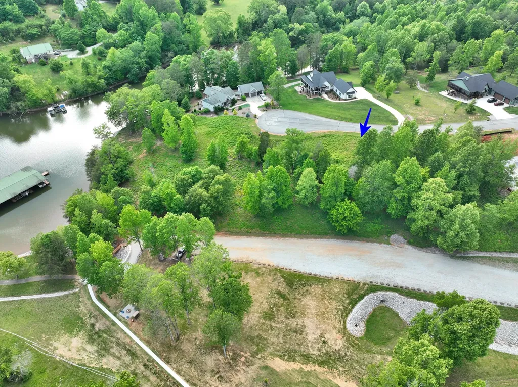 56 Blue Heron Bluff Harriman TN 37748