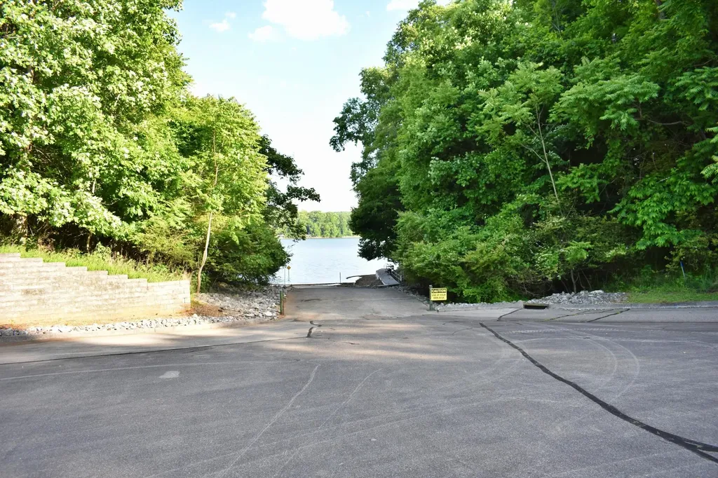 56 Blue Heron Bluff Harriman TN 37748