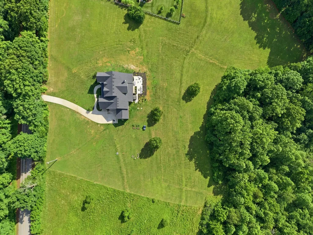 7958 Daugherty Capley Road Primm Springs TN 38476