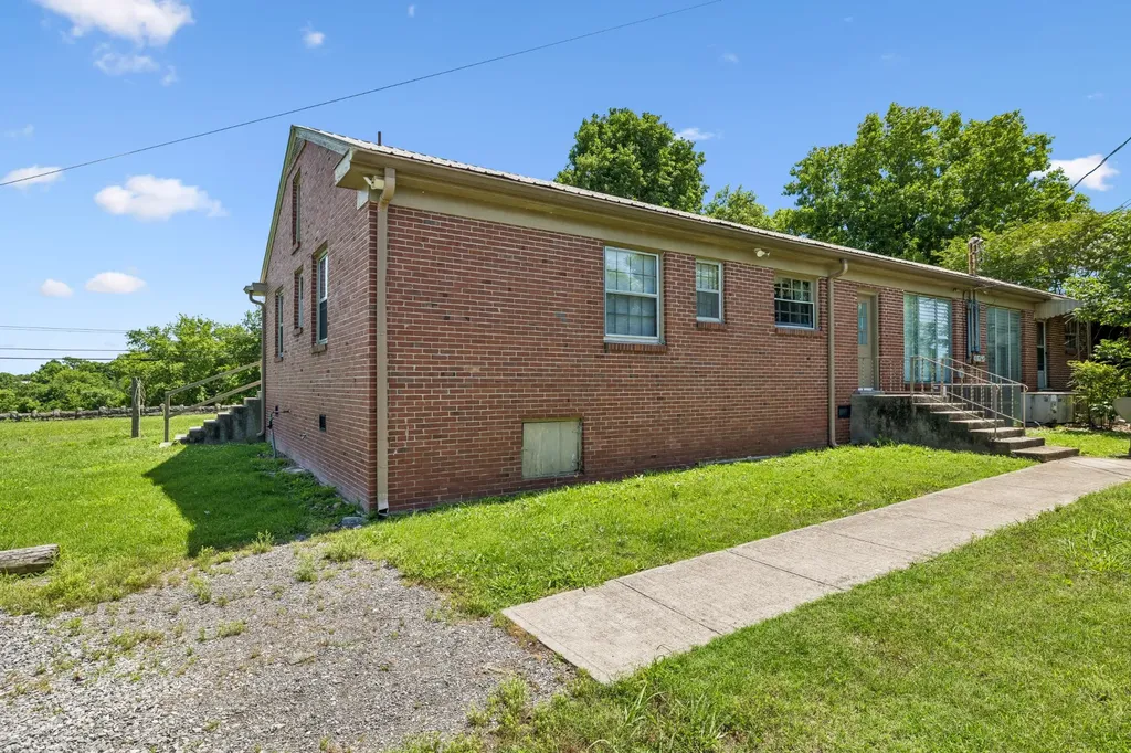 241 Old Rome Pike Lebanon TN 37087