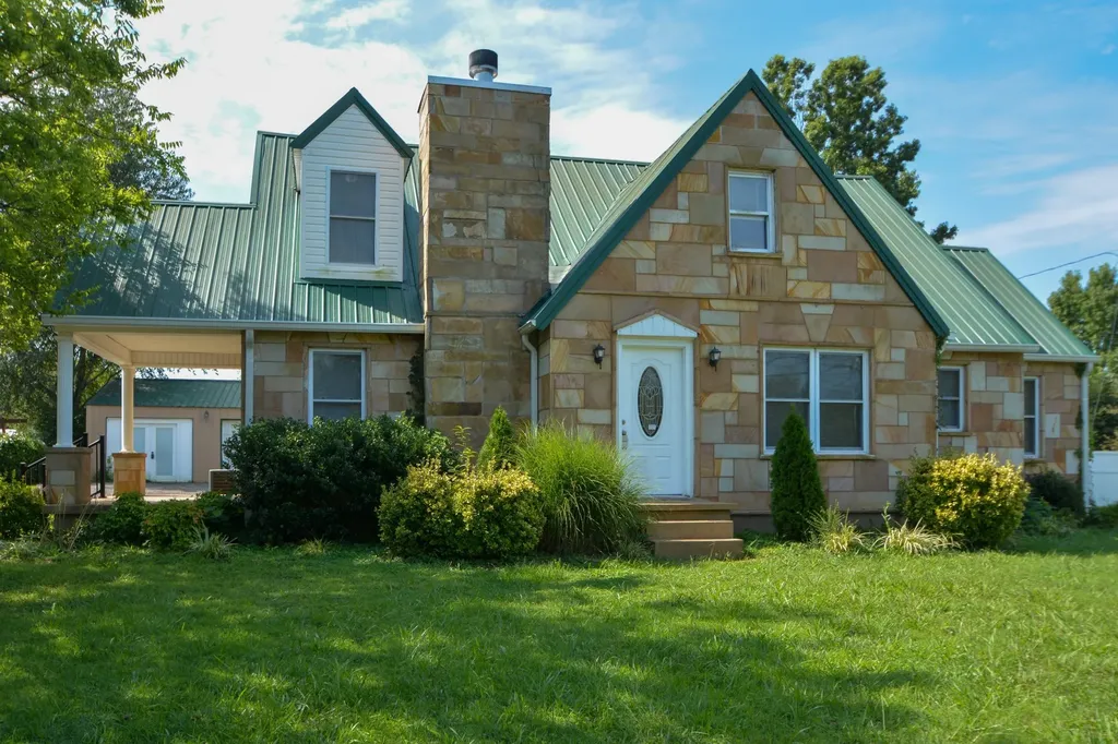 103 Old Westmoreland Road Portland TN 37148