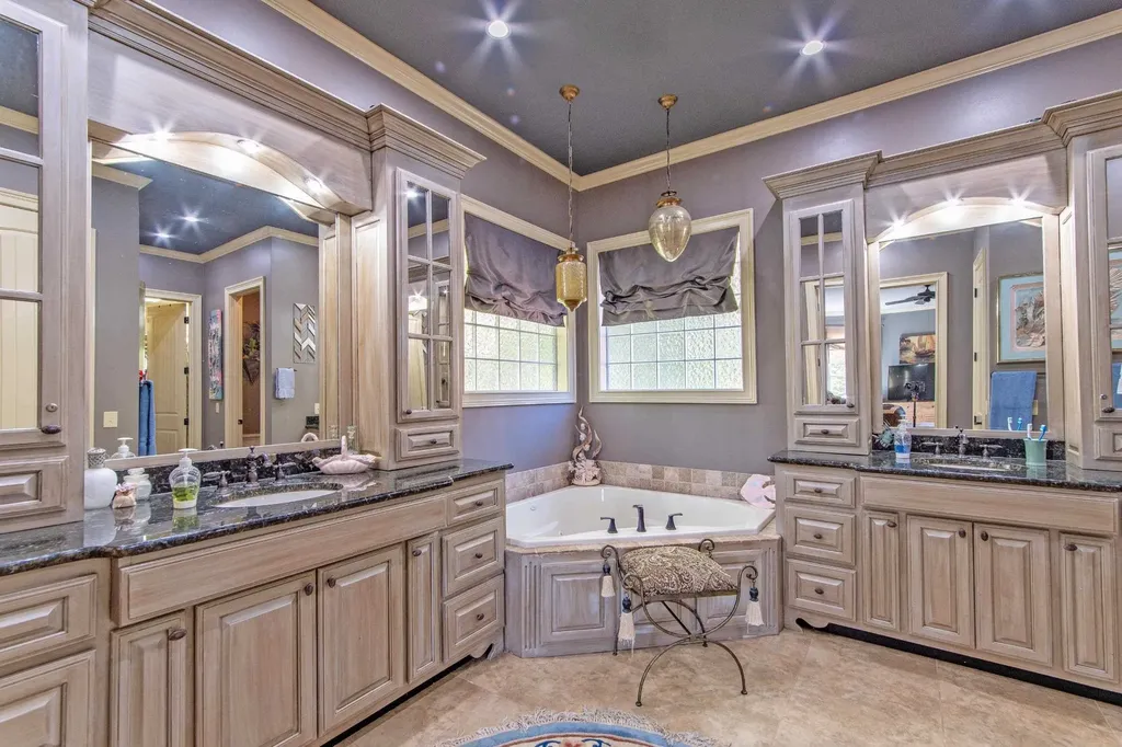 70 Light Point Savannah TN 38372