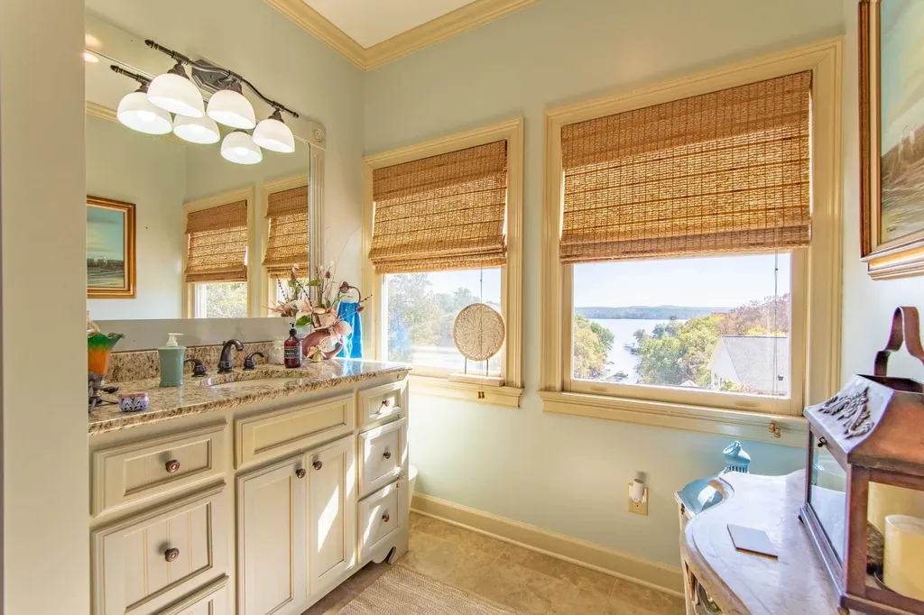 70 Light Point Savannah TN 38372