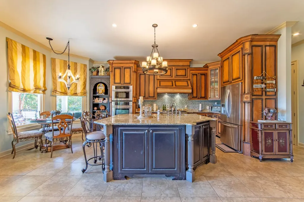 70 Light Point Savannah TN 38372