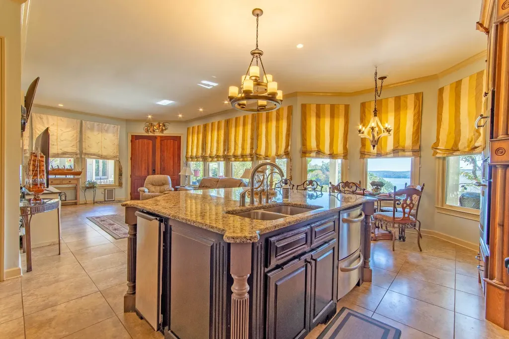 70 Light Point Savannah TN 38372