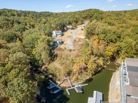 70 Light Point Savannah TN 38372
