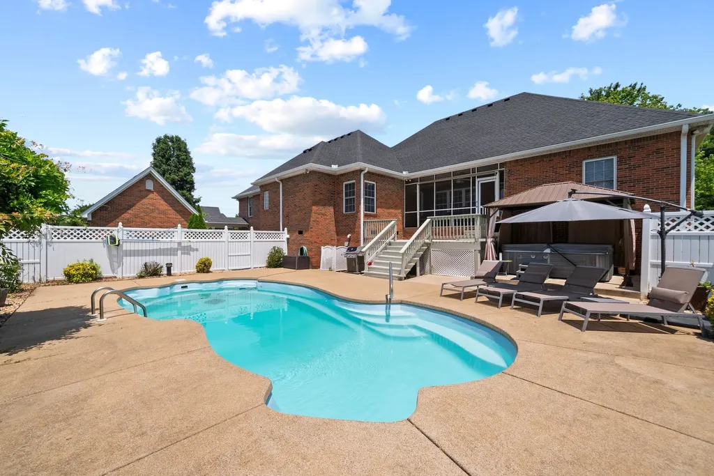 2801 Stacey Street Thompsons Station TN 37179