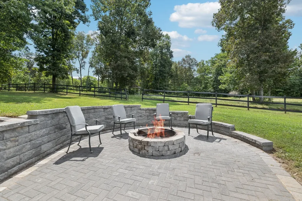 2478 Lewisburg Pike Spring Hill TN 37174