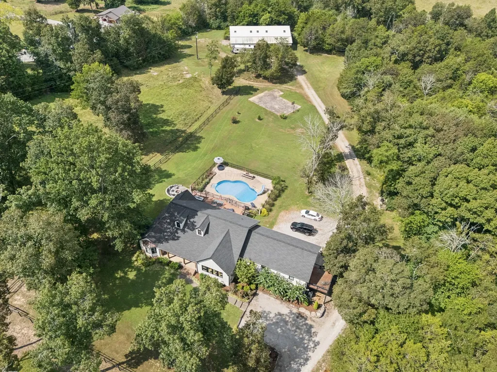 2478 Lewisburg Pike Spring Hill TN 37174