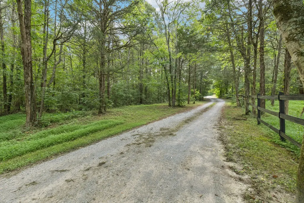 2478 Lewisburg Pike Spring Hill TN 37174