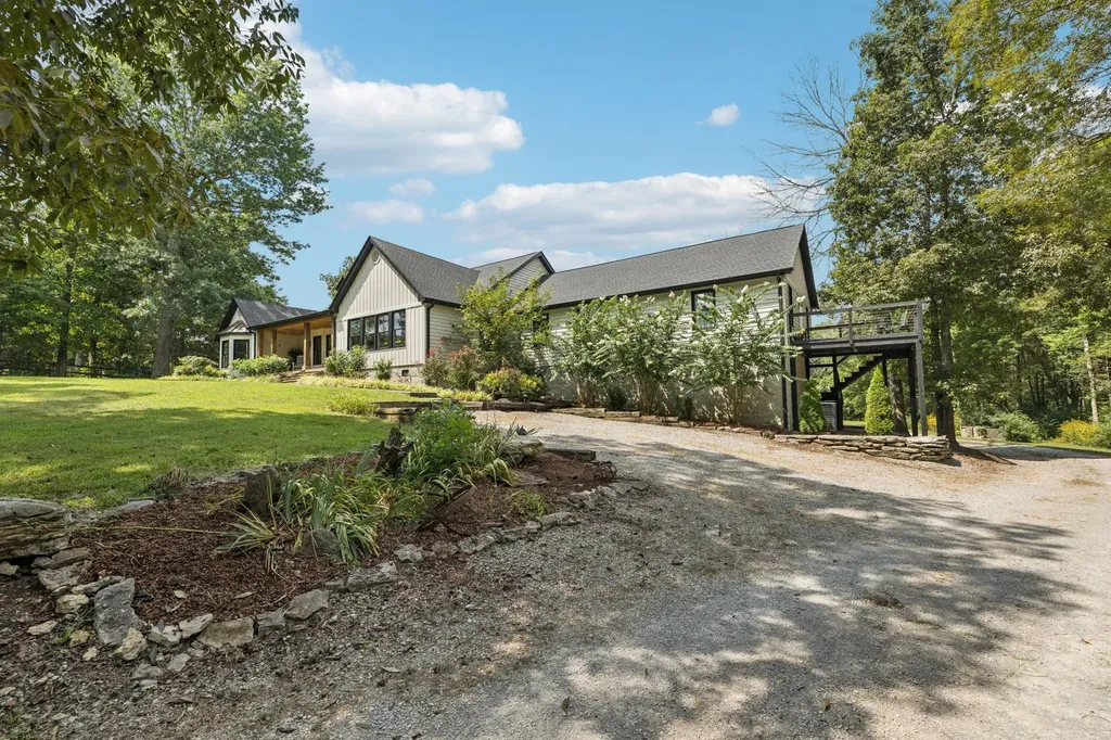 2478 Lewisburg Pike Spring Hill TN 37174