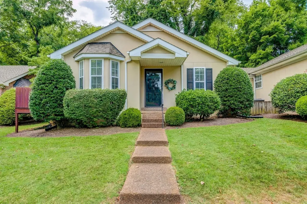 1001 Clifton Lane Nashville TN 37204