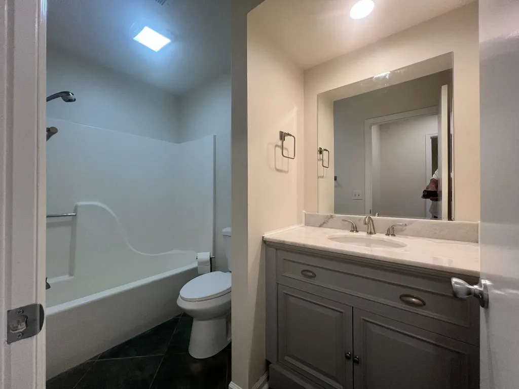 1001 Clifton Lane Nashville TN 37204