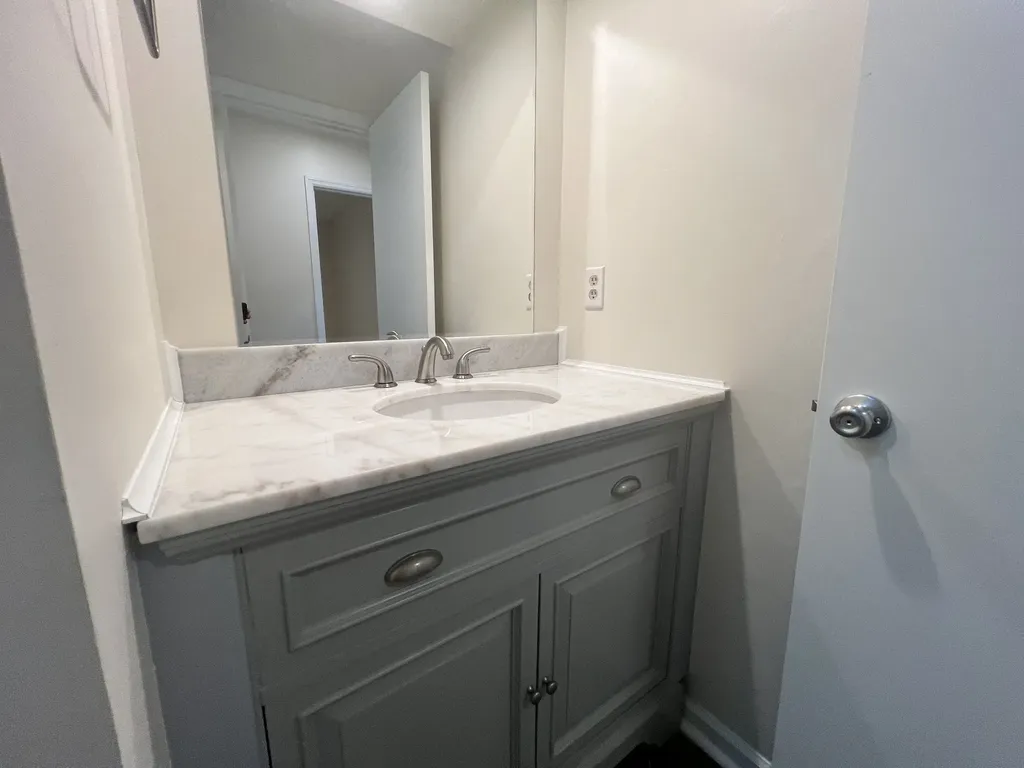 1001 Clifton Lane Nashville TN 37204