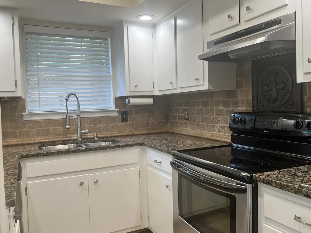 1001 Clifton Lane Nashville TN 37204