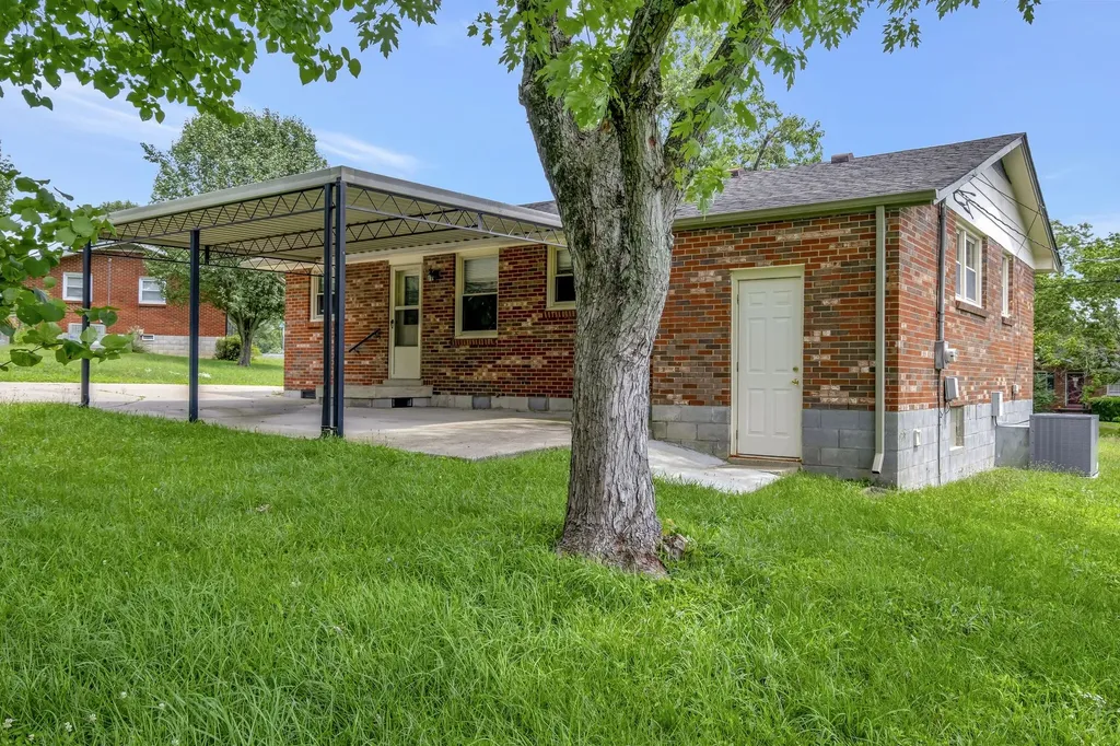 211 Friendship Drive Goodlettsville TN 37072