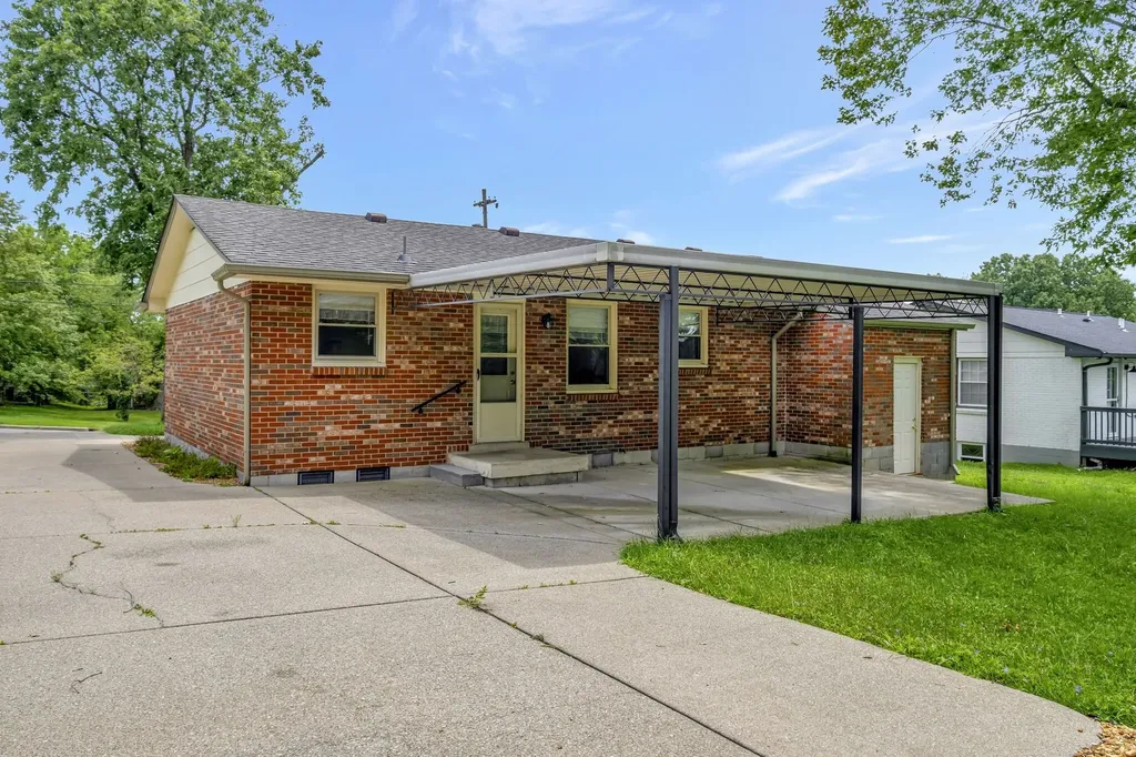 211 Friendship Drive Goodlettsville TN 37072