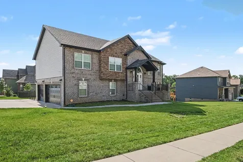 529 Cresthaven Lane Clarksville TN 37043
