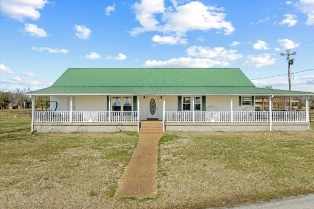 3261 Bell Road Watertown TN 37184