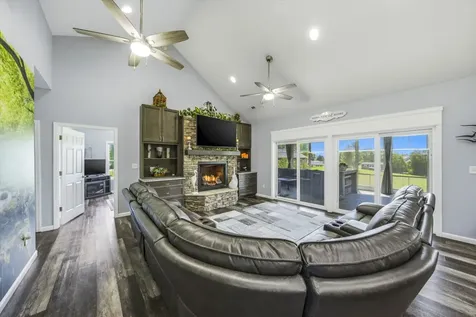 1971 Harbor Hills Drive Dandridge TN 37725