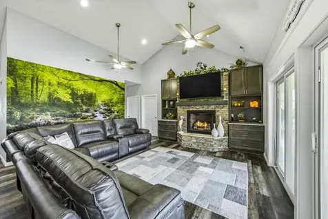 1971 Harbor Hills Drive Dandridge TN 37725
