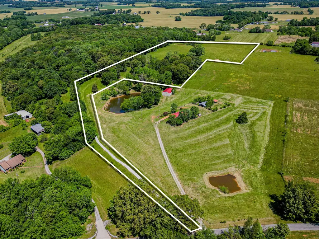 4919 Pulliam Hardaway Road Springfield TN 37172