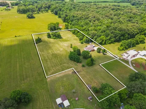 4919 Pulliam Hardaway Road Springfield TN 37172