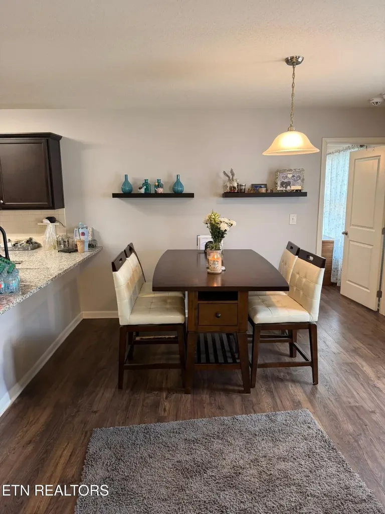 9443 Avian Forest Lane Heiskell TN 37754