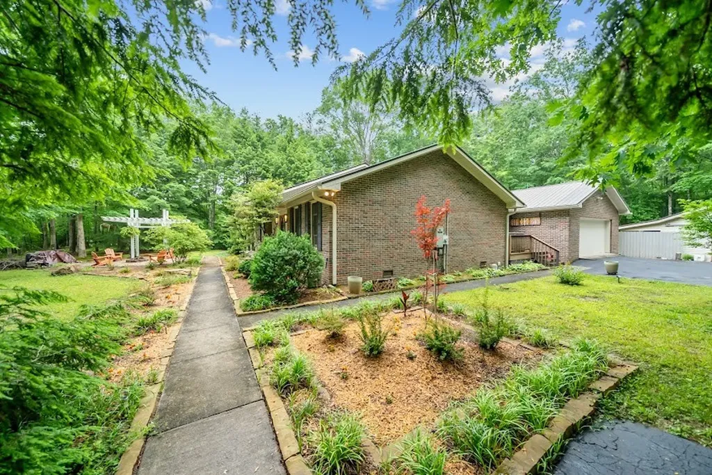 1320 Laurel Way Monterey TN 38574