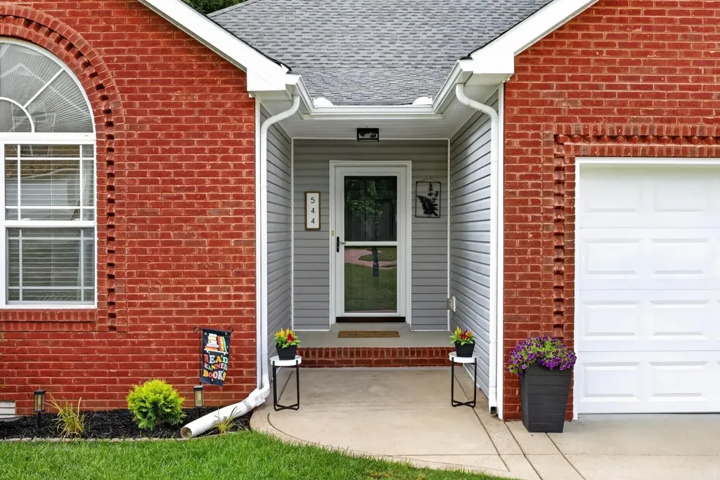 544 Parkvue Village Way Clarksville TN 37043
