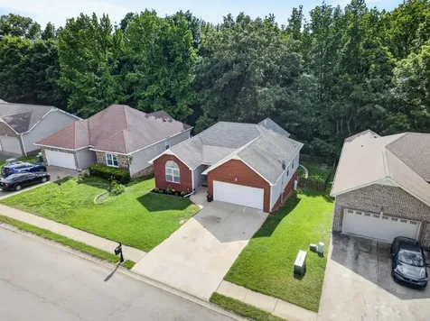 544 Parkvue Village Way Clarksville TN 37043