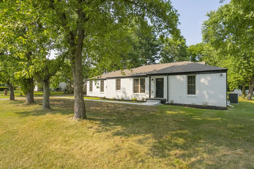 1229 Berwick Trail Madison TN 37115