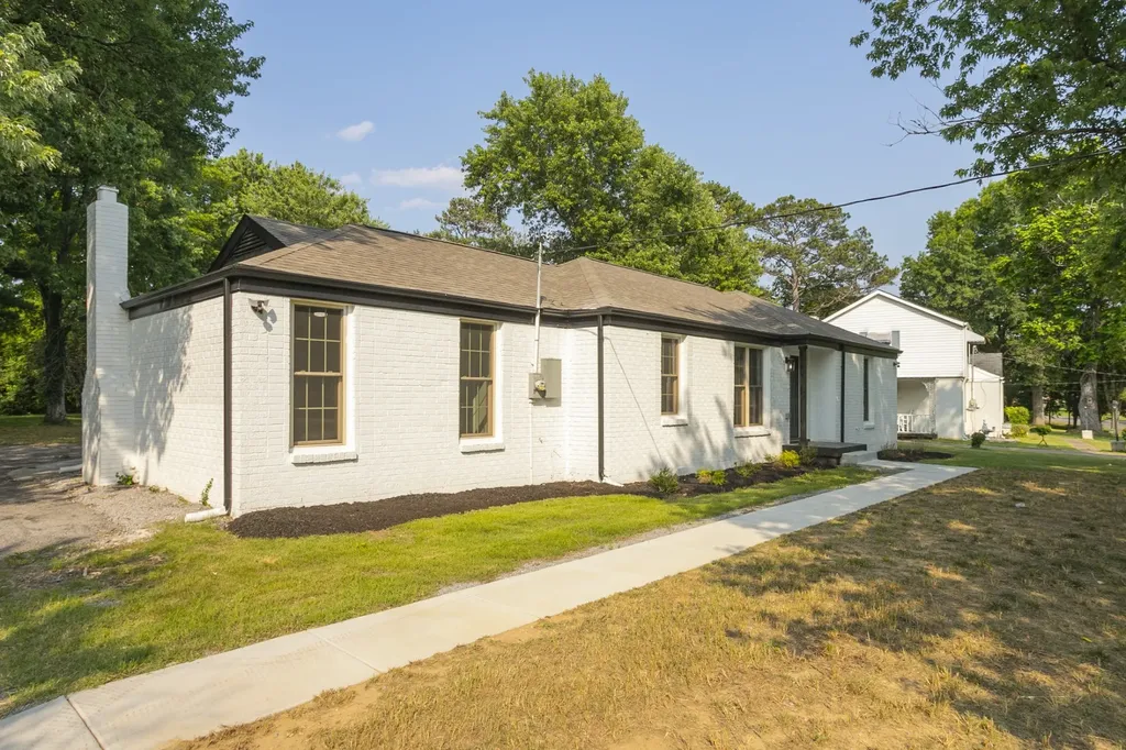 1229 Berwick Trail Madison TN 37115