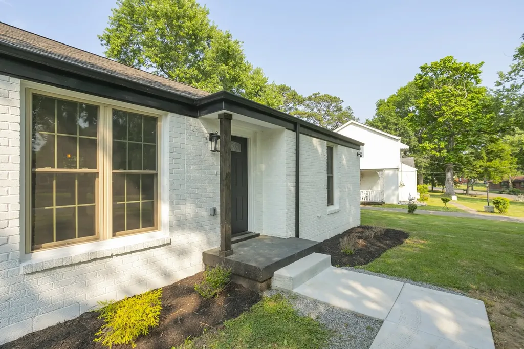 1229 Berwick Trail Madison TN 37115