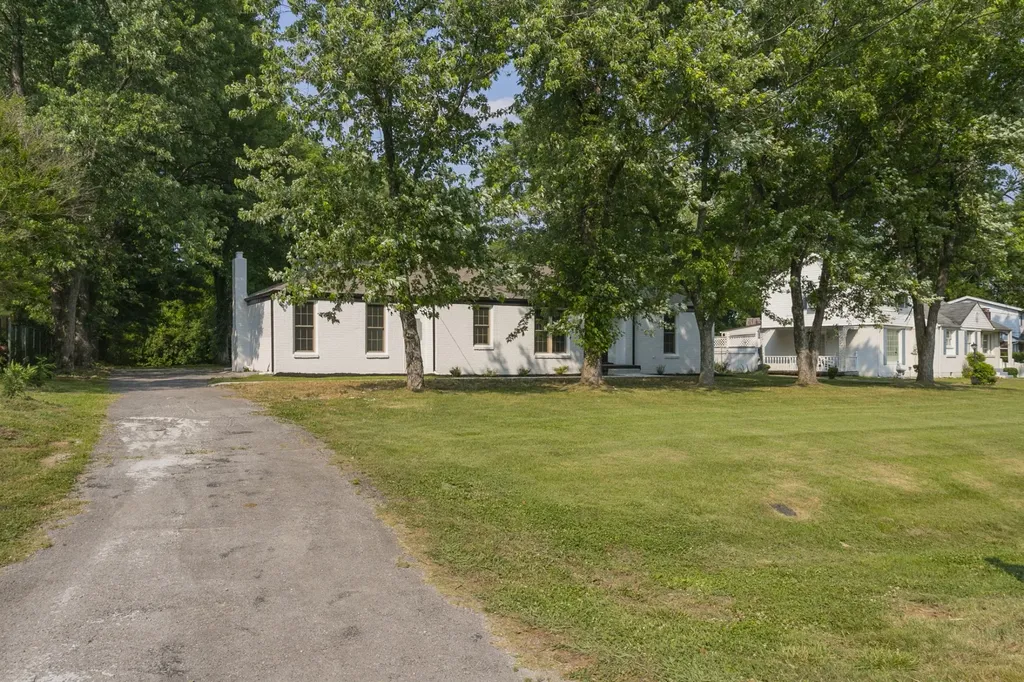 1229 Berwick Trail Madison TN 37115