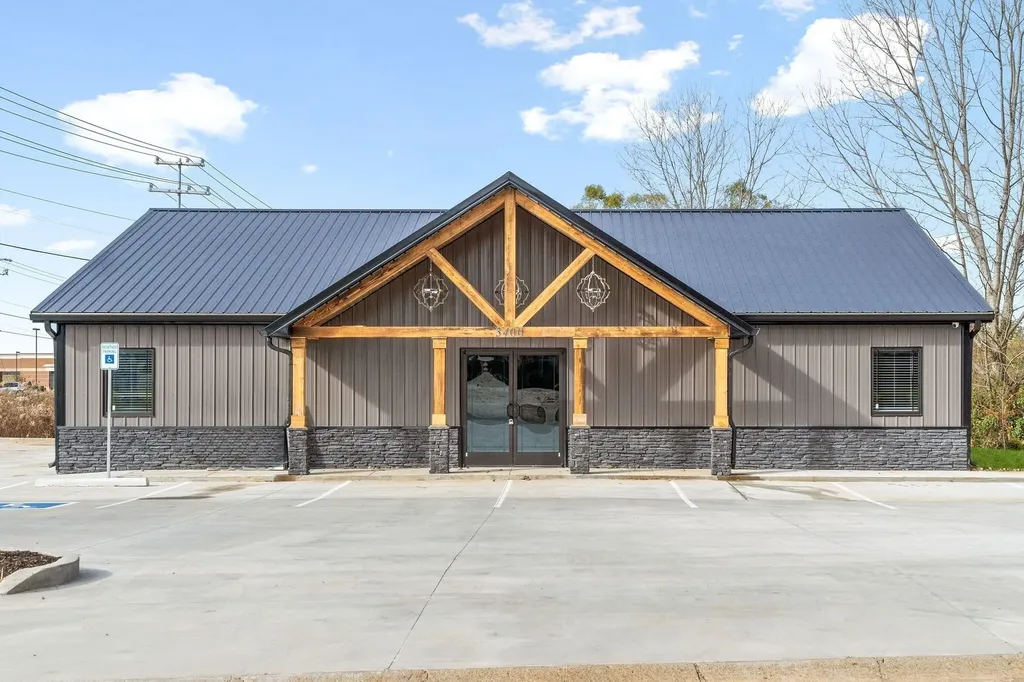 3400 Sandpiper Dr Suite 245 Clarksville TN 37042